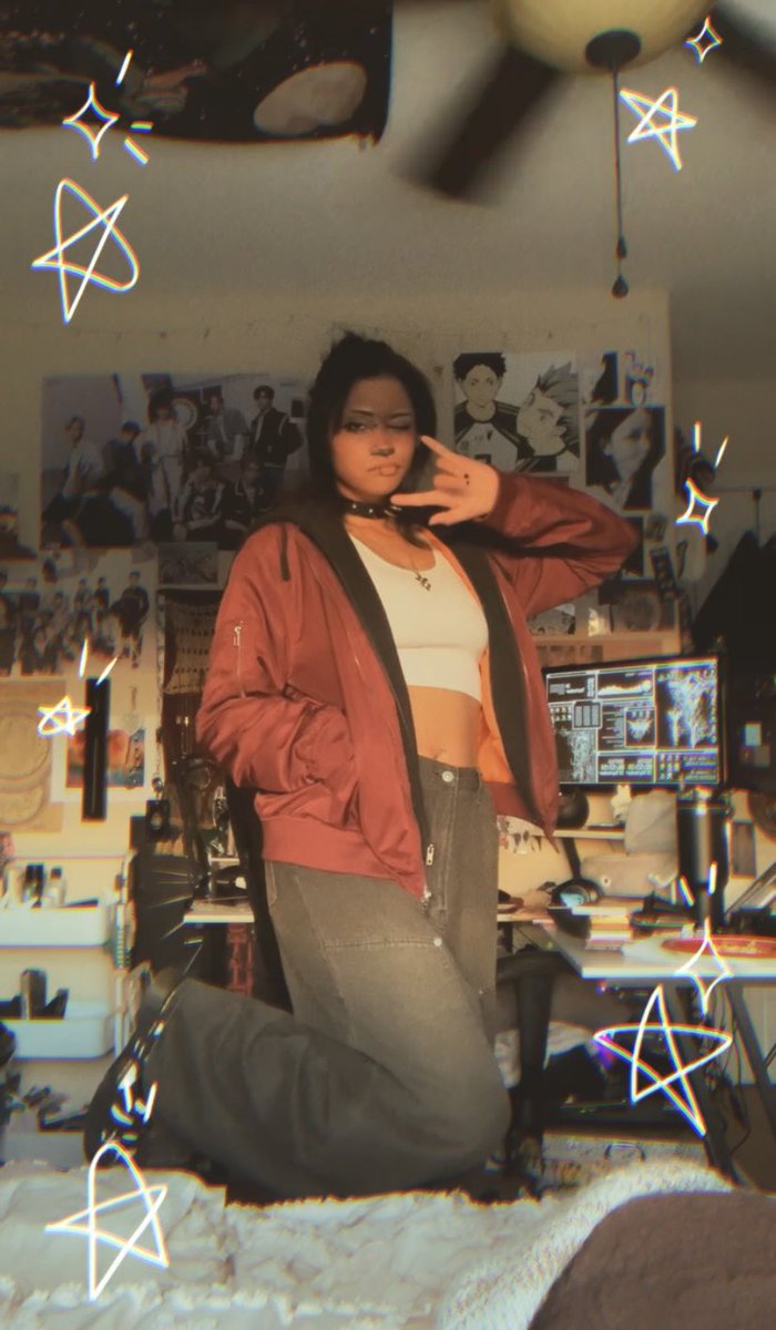 bunnikoz's tweet photo. it’s too bad i got rid of my red flannel ⊂((・⊥・))⊃ https://t.co/JeVaSxNZ1z