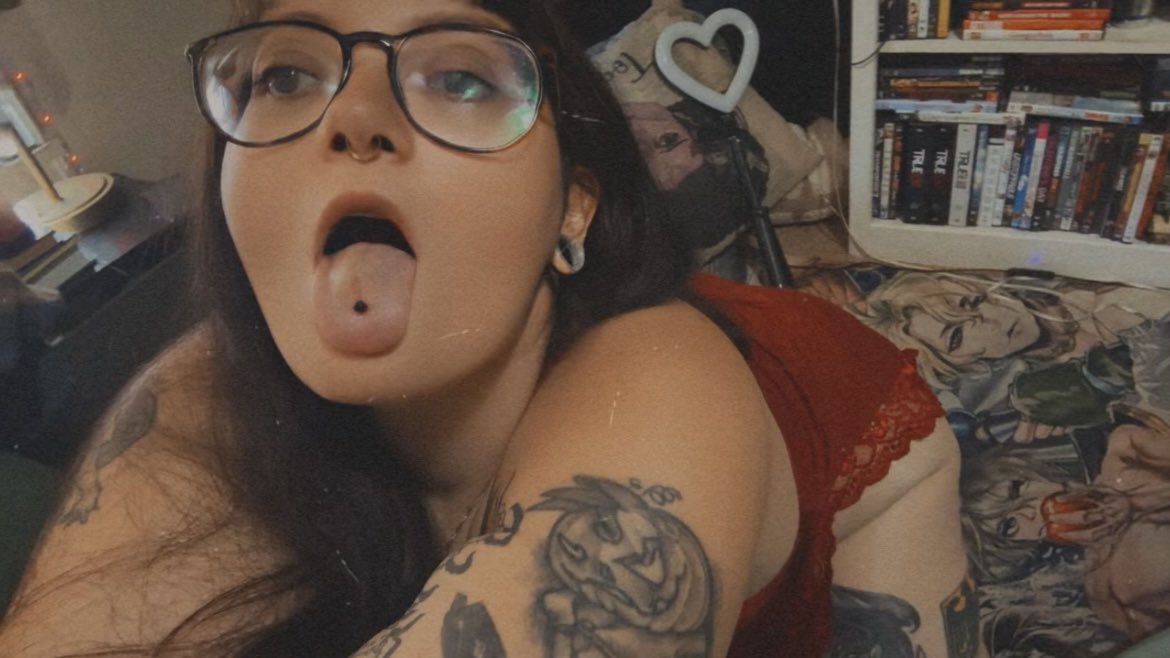 👀𝓐𝓷𝓷𝓲𝓴𝓪 𝓗𝓪𝔃𝓮👉👌 tweet media