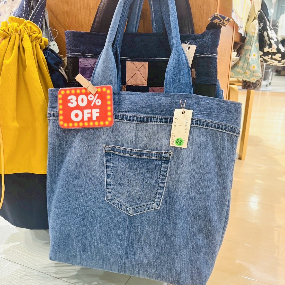 culier_sendai's tweet photo. TSUEKOさんのバッグ残りわずかですが、30%OFFになりました🙌9月末までの販売です！お引っ越しされるので販売はこれで本当に最後です🥹さみしい🥹 https://t.co/Qd10JqZy0i