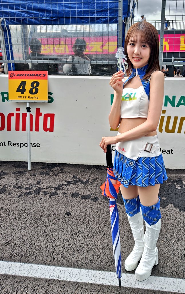 ピットウォーク楽しかった！！フルグラフィックTシャツ喜ばれたし、サイン会凄くフレンドリーだったし、写真撮る時アクスタ持ってくれた。
#脱毛ケーズフロンティアGOandFUN猫猫GTR 
#Nachonyano
#猫麦とろろ