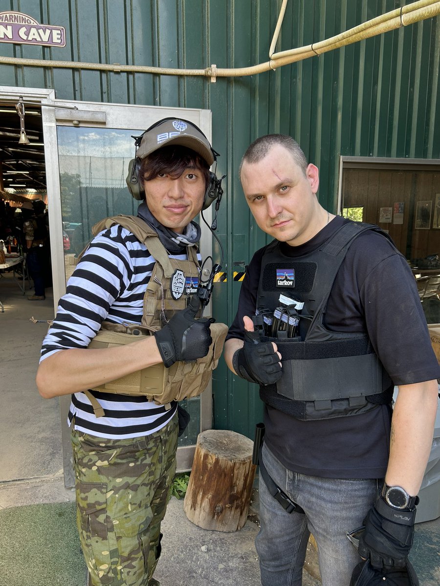 GillTeX_Twitch's tweet photo. 最高に楽しいぞ！
タルコフ公式サバゲー！
#TarkovTGS2025 https://t.co/BVkVzkLUIh