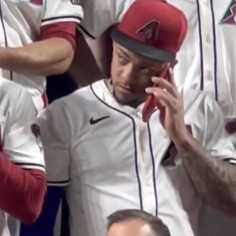 Want to see Dbacks go for series win tomorrow?? We at Dbacks Dispatch are giving away a ticket and a parking pass to tomorrow’s game. Follow us, like and RT this tweet to enter. Will announce winner in the morning.