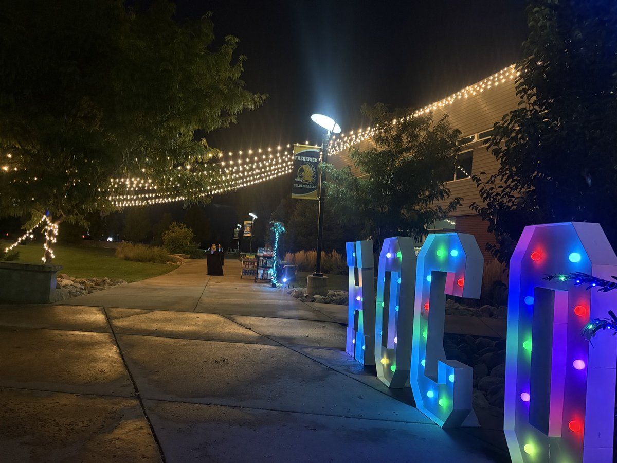 Frederick_HS's tweet image. Homecoming 2025 is off to a great start!  Enjoy your dance and have a safe night Golden Eagles!  @svvsdsupt @svvsdbissonette #StVrainAdvantage #stvrainstorm #PublicSchoolAdvantage