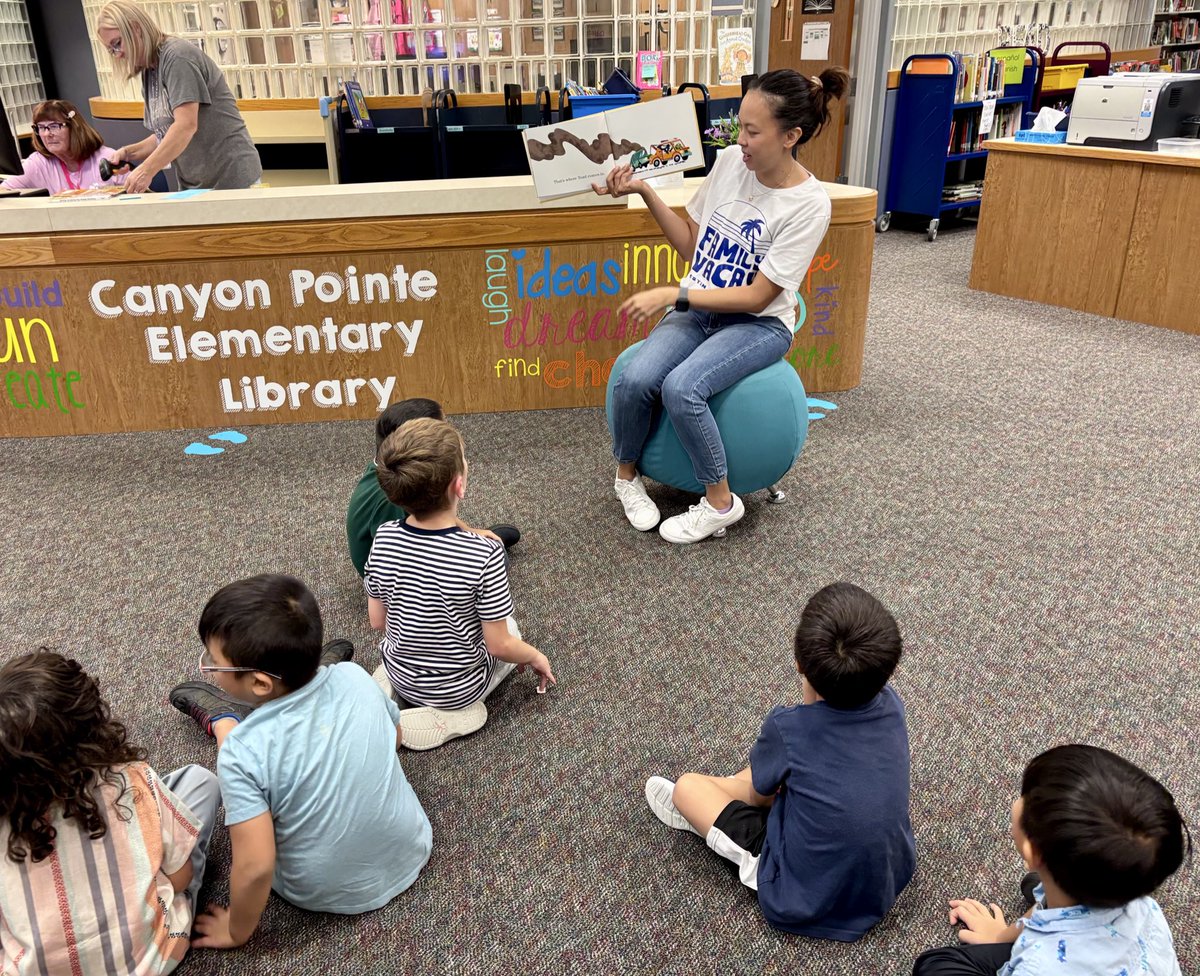 cpes_library's tweet image. Busy week of learning in our @TISDCPES library and campus! Book clubs, Celebrate Freedom Week, and more. @TISD_Libraries