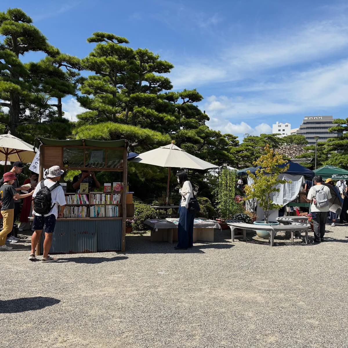 451BOOKS's tweet photo. BOOK WEEKEND,始まっています。9/21、16:00まで!
#bookweekend
@book_weekend https://t.co/jcX9jPj2HI
