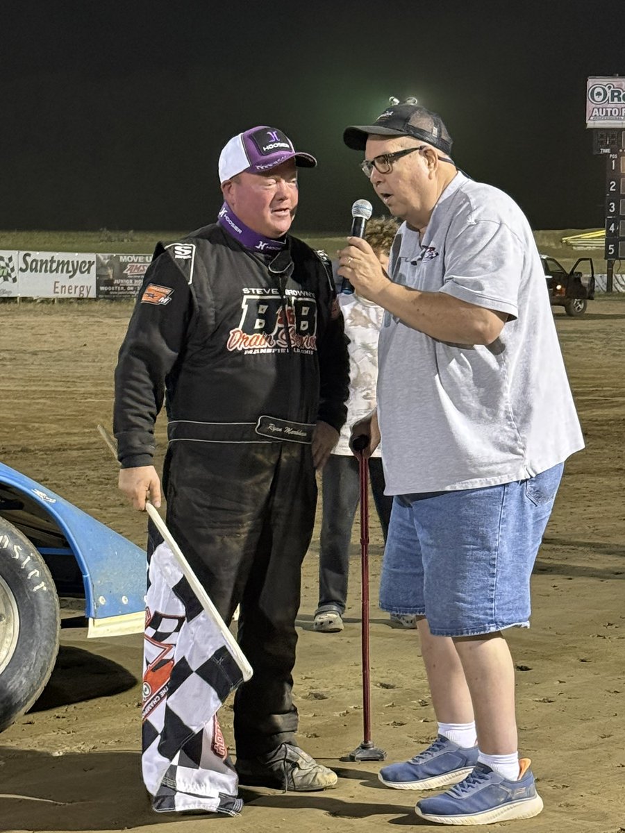 Ryan Markham picks up his second win of the weekend in the Malcuit Tavern UMP Late Models!