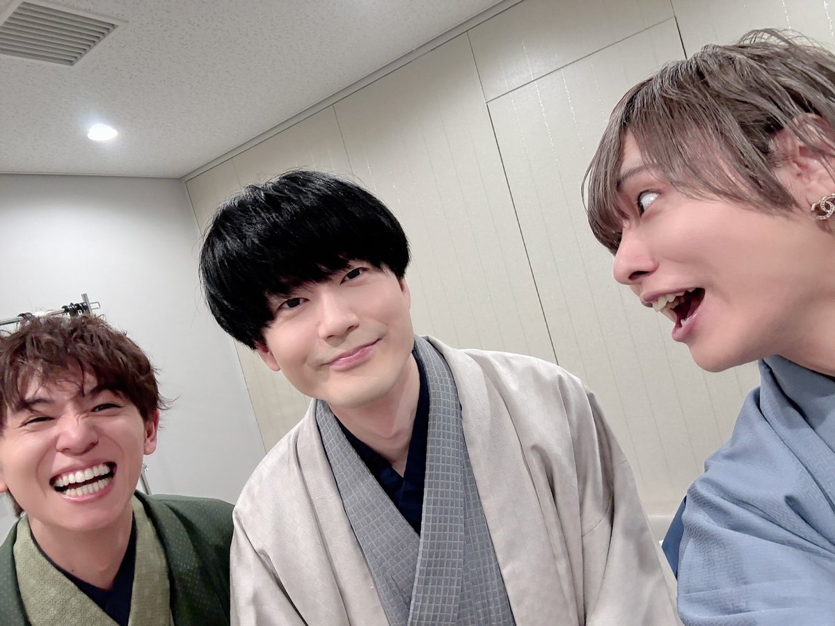 ok_nobuhiko's tweet image. 10月からのヒロアカファイナルシーズン！
10年間かけてきた積み重ねをぜひご覧ください！

うめしゅサプライズありがと！

うっちーの笑顔を引き出そうとしてる図！

でーきくんのほうがプルスウルトラスマイルしてる☺️

#京まふ2025