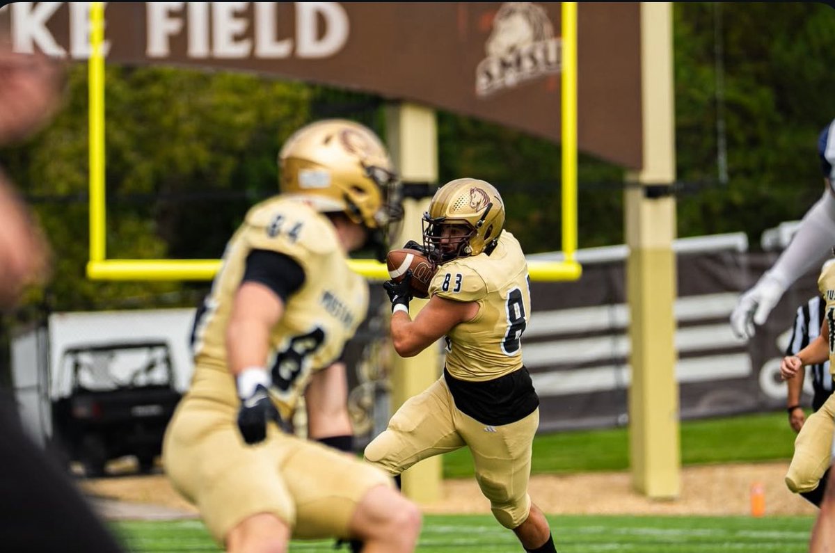 techtigerfb's tweet image. Lots of our kids playing on Saturdays:) This one is near and dear to my heart. Proud of all these guys carrying on our 108 YEAR TRADITION at the next level. Go Tigers! #efforthabit #tradition @lincolnbenson15 @SMSUfootball @ISD742 @tech_activities