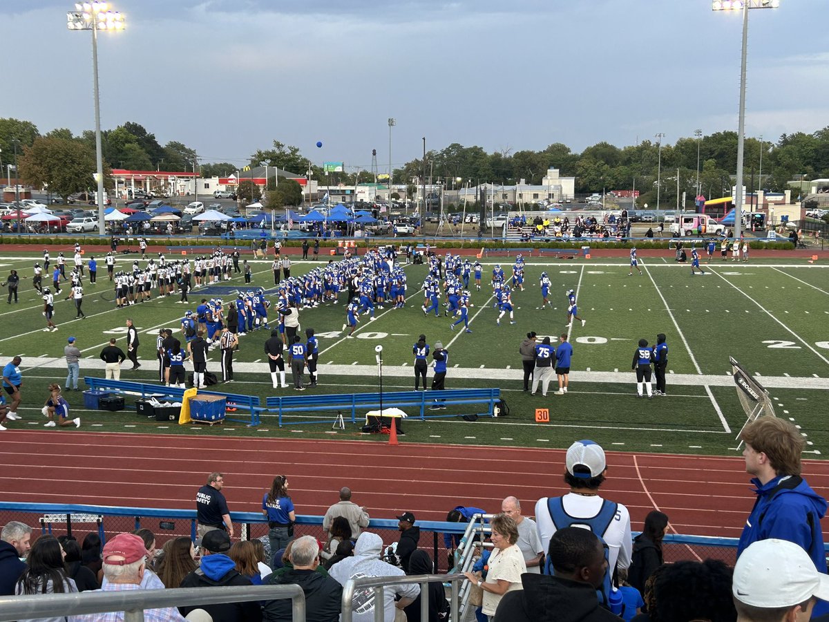 CadenHart77's tweet photo. Thank you to @CoachAllgeier for having me out to Millikin University for a gameday visit! https://t.co/5NzqsfyDEf