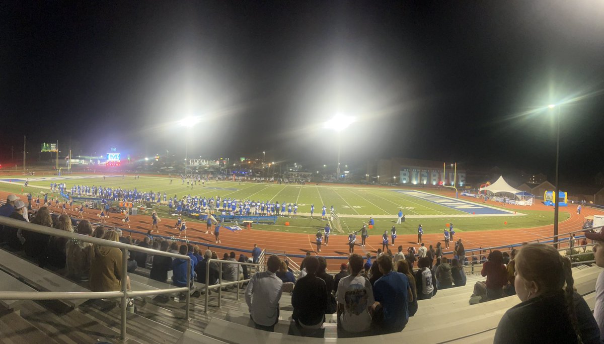 CadenHart77's tweet photo. Thank you to @CoachAllgeier for having me out to Millikin University for a gameday visit! https://t.co/5NzqsfyDEf