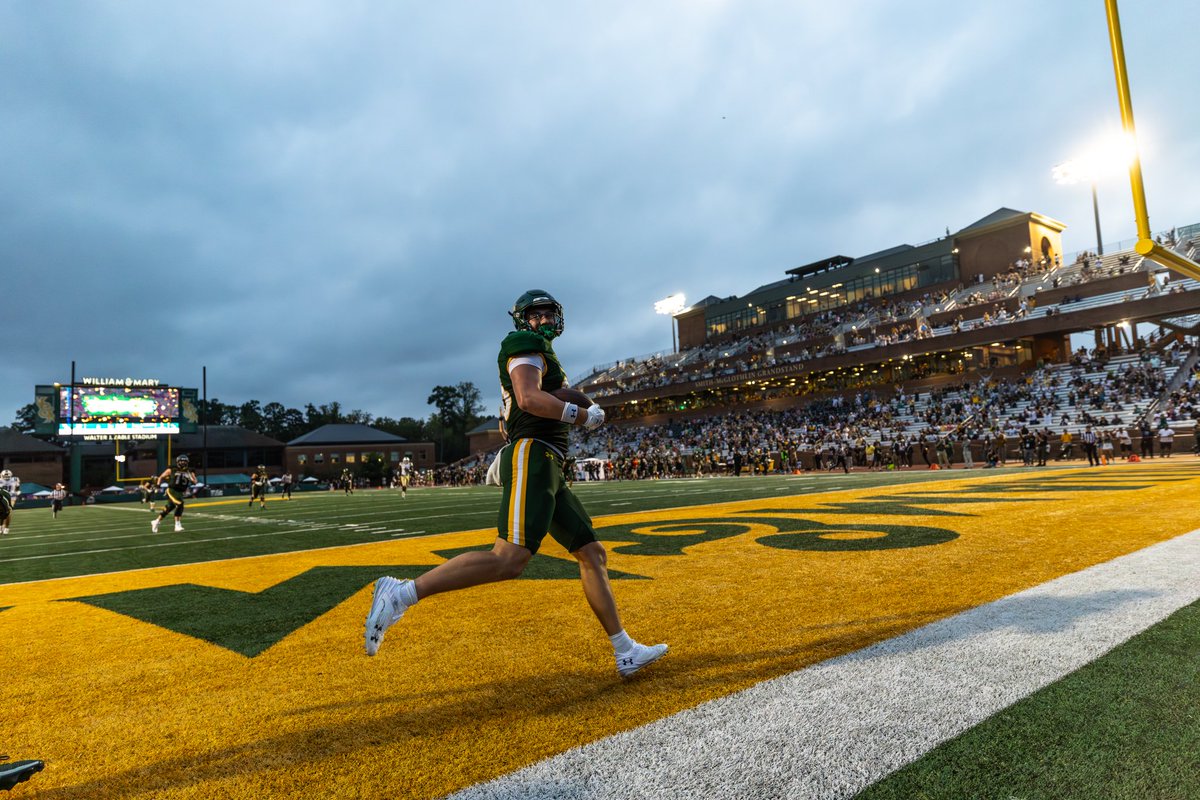 🏈 #CAAFB Week 4 Rewind ⏪

<a href="/WMTribeFootball/">William & Mary Tribe Football</a> broke open a tie game with 27 straight points over the final 30 minutes and rolled past Charleston Southern, 34-7