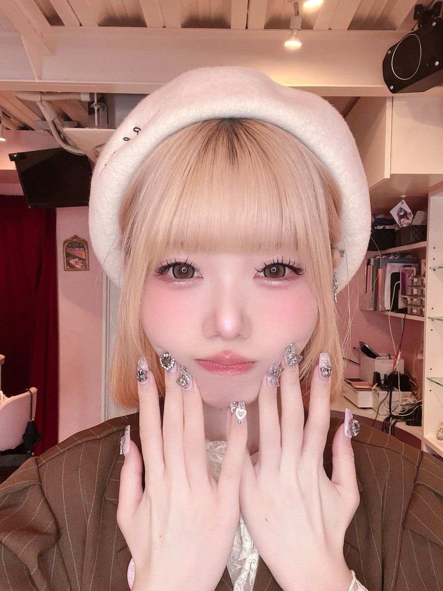 らっぽいん♡︎ᵎᵎᵎ

今日は20:00までいますꕤ︎︎·͜·
ベレー帽が似合う女です꒰ ᐡᴗ͈ ·̫ ᴗ͈ ꒱ ♡

#コンカフェ #大阪コンカフェ #日本橋 #オタロード #心斎橋 #難波