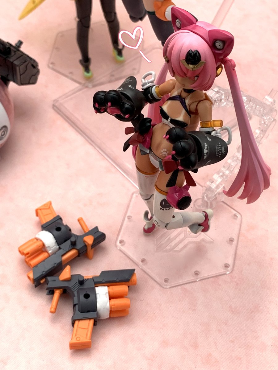 褐色マオちゃんの髪復活させると同時にシャオちゃん髪も手を付けて素体組んだのでぷにモフで遊ぶの図 