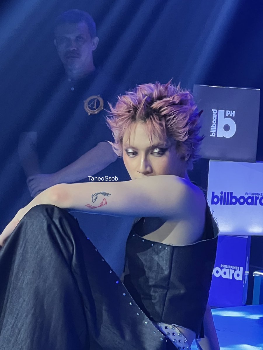 no words, just pink haired jao w this eye look 😌⭐️💫🌟

#ALAMATatBillboardPH 
#ALAMAT #ALAMATDestino
#ALAMAT_Jao