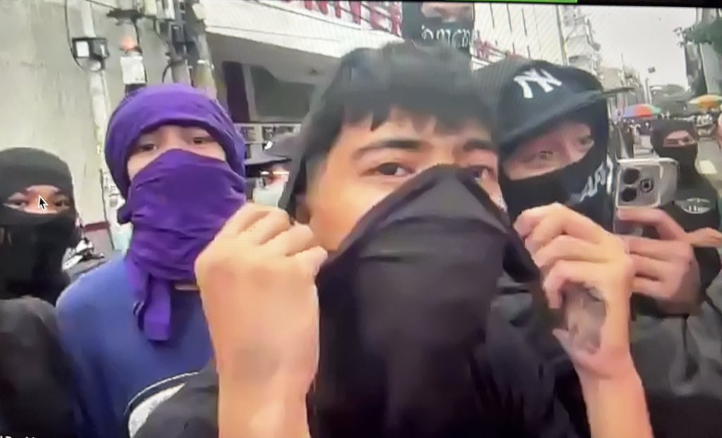 RichHeydarian's tweet photo. As we warned repeatedly there is a SABOTAGE effort by OPPORTUNIST FORCES!!! They do NOT REPRESENT any of the LEGITIMATE groups (right side)!!!! https://t.co/lYmIrKwSPi
