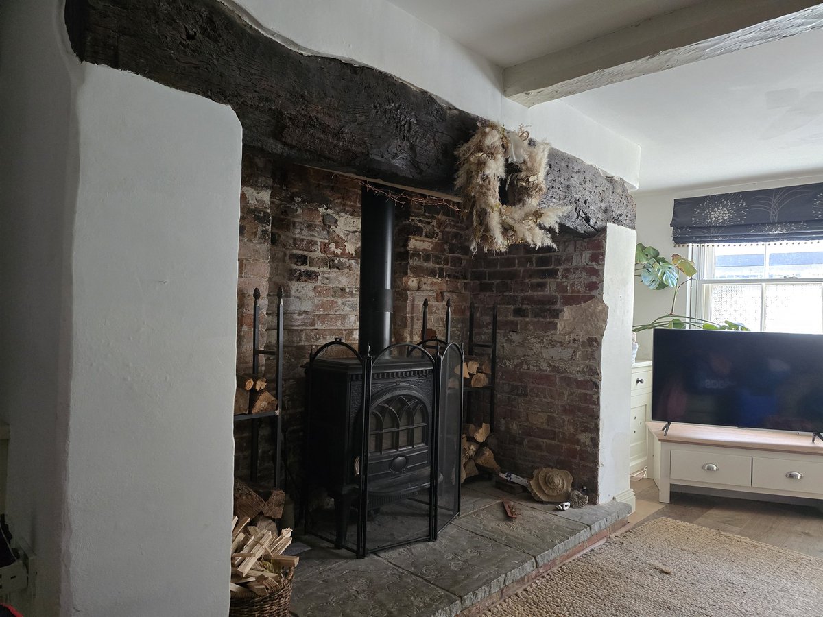 Quite some fireplace in our chosen place to stay in Wimborne, great weekend 😀