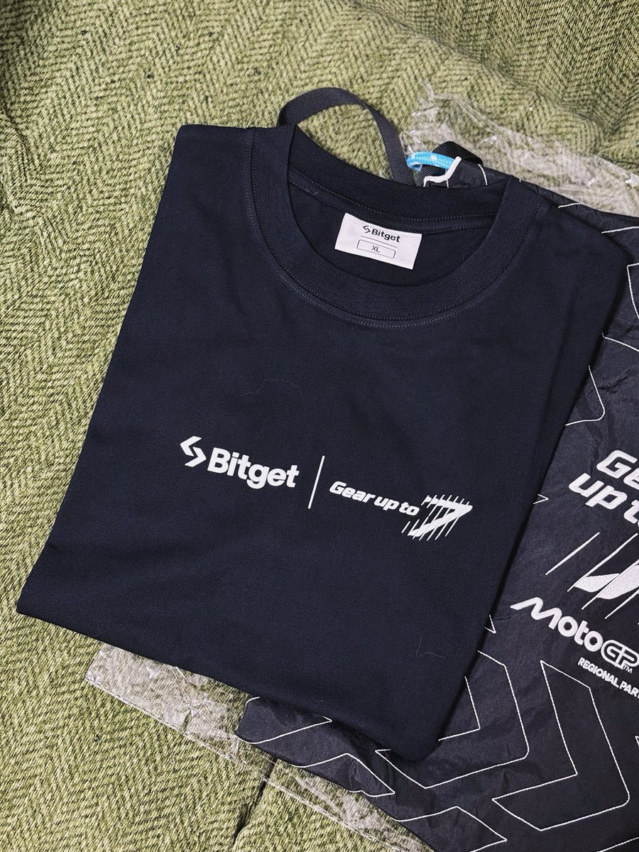 hkfugui8's tweet image. #Bitget七周年 感谢🙏 @xiejiayinBitget

@thecryptobubble @lorenzo99合作的MV 帅炸了！这次 #Bitget 周边 也很酷炫！最近没机会回内地，下次一定穿起来！

#BitgetTurns7  @Bitget_zh @GracyBitget @bitgetglobal