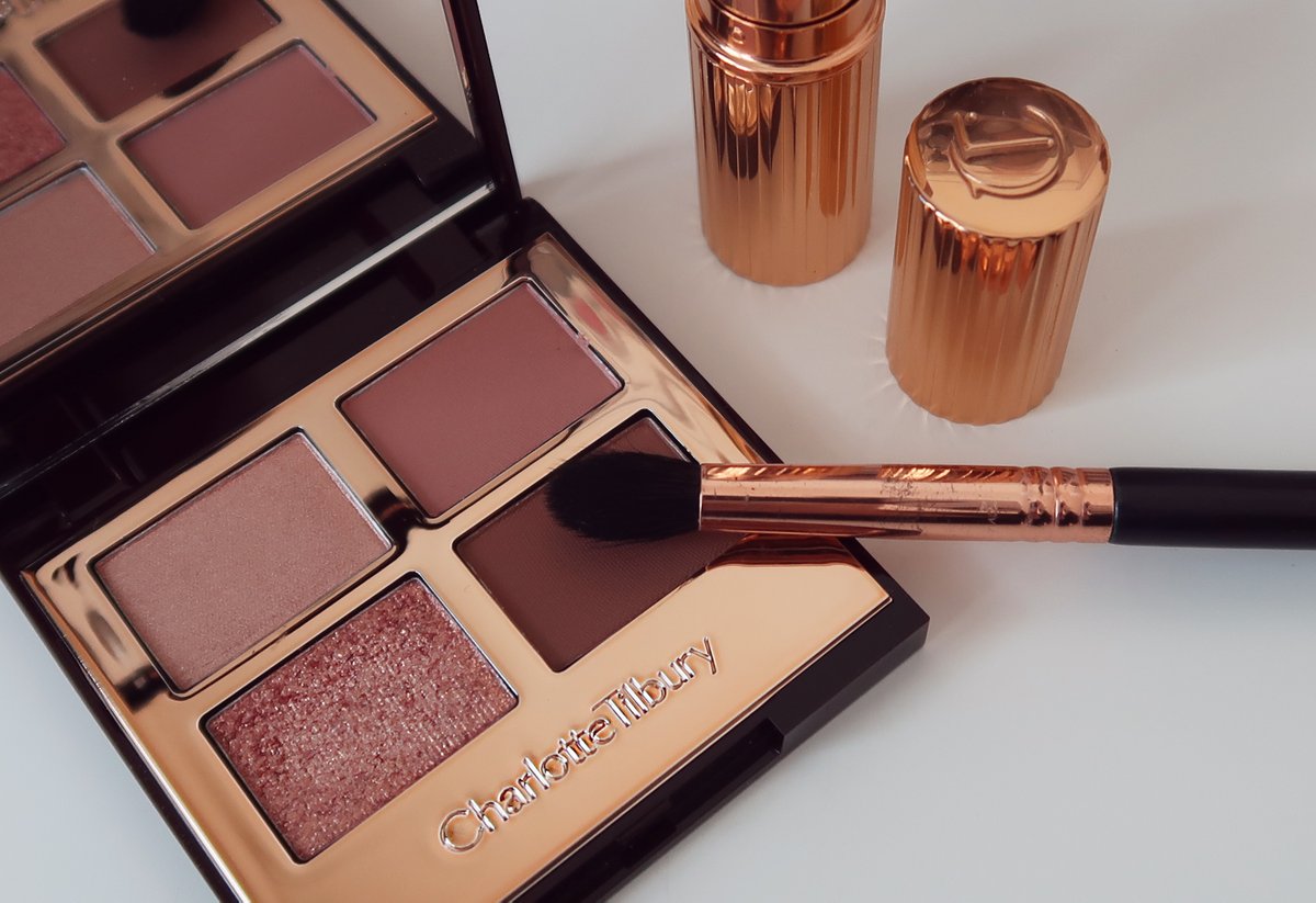 Hot girl summer glow-up ✨
Charlotte Tilbury Luxury Palette in Pillowtalk: soft pinks &amp; champagne shades that are universally flattering. Pigmented, versatile, and perfect for experimenting with fresh looks. 💖 #CharlotteTilbury #MakeupObsessed #PillowtalkPalette