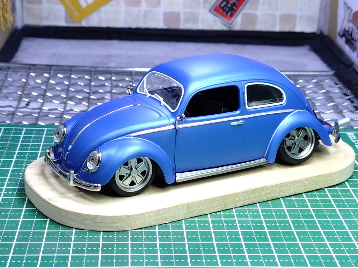 RrKseWnze182842's tweet photo. #2wbug延長戦
#2wbug
#factory141 Fuchsに変更
#2wbugfinish 時より更にフロントナロー
ついでにランニングボードも塗装 https://t.co/dztqLxA6nL