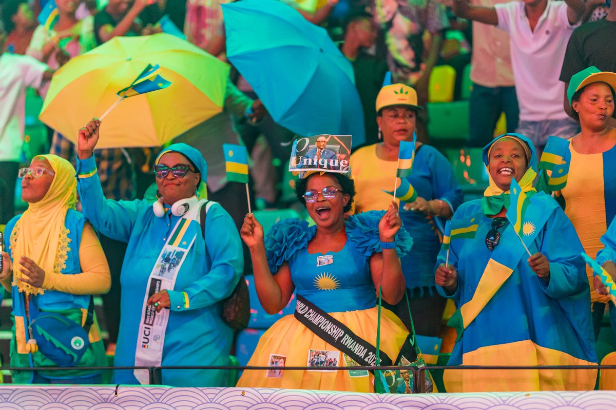 #UCIKigali2025 #UCIWorldChampionships2025 I see you brother <a href="/david_bayingana/">David Bayingana</a>! There, doing what you love /do the best! Ain't it one of your dreams coming true? I Can't be that, enough &amp;sufficiently, proud of you! This is what our dear Rwanda can offer to its children! What a day!