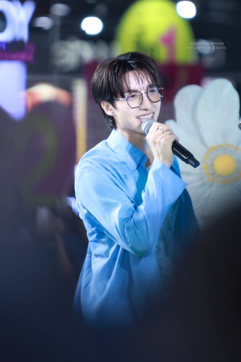 JuneYellowMoon's tweet photo. พิจั๋งน่ารักอ่ะ 

#sivannacolorsxPERSES
#PERSES #PERSES_TH https://t.co/i7J6gZc1Ac