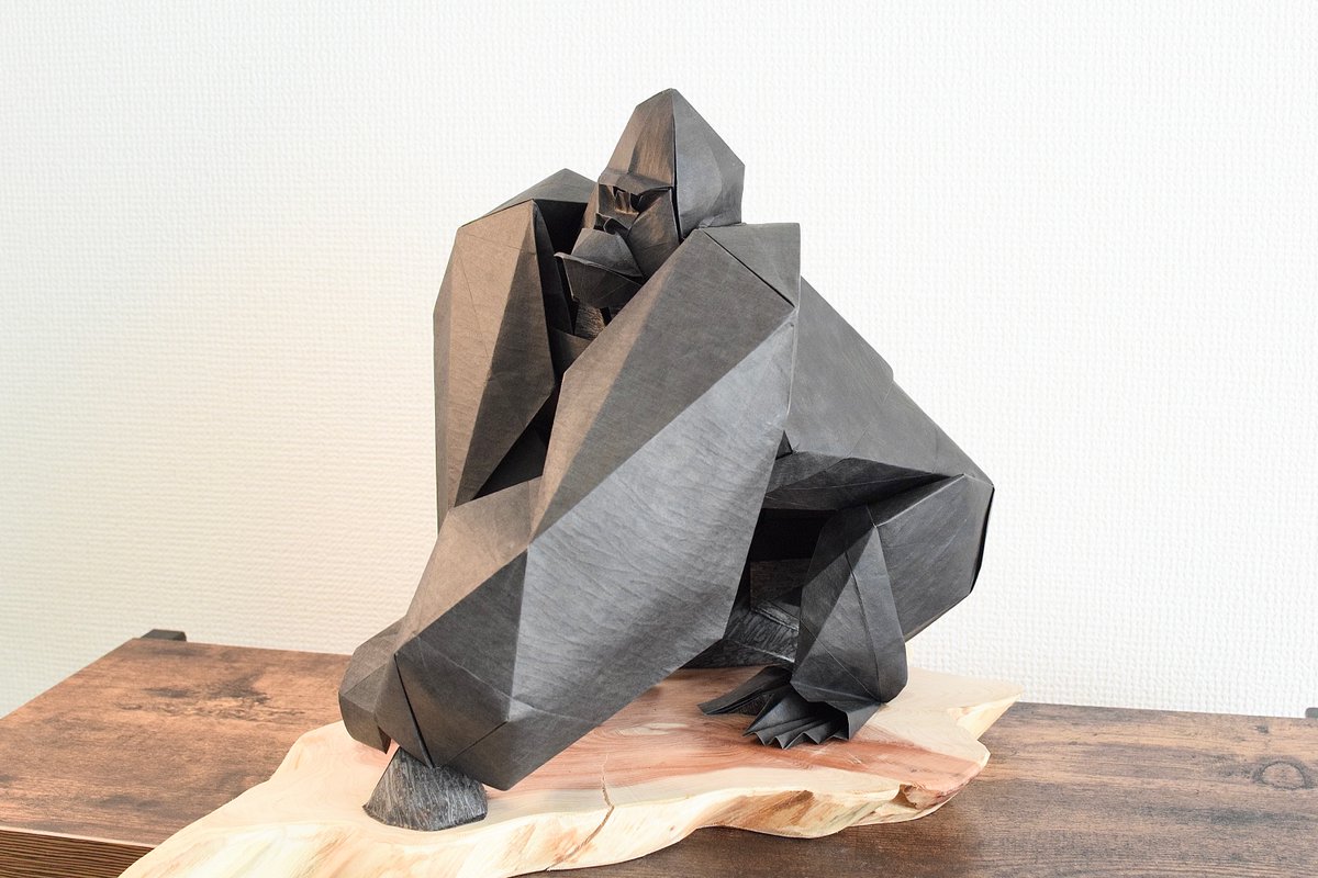 18th Ultimate Origami Convention (31 oct-2 novorigami Lyon - France). Katsuzaki Yuta is one of our 5 special guests. He will teach this gorilla.
Only 15 tickets left to join us#
Registration : origami-shop.com/inscription-co…

#origami #origamievent