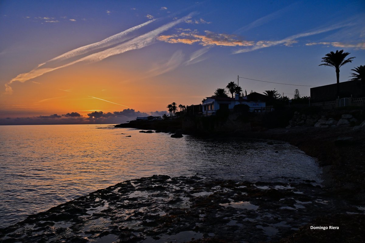 Aunque no lo parece ahora así hemos empezado el domingo en #Denia <a href="/eltempsdeDenia/">El Temps de Dénia</a> <a href="/MeteoredES/">Meteored | tiempo.com</a> <a href="/MeteoChatSE/">Suremet</a> <a href="/meteo_weather01/">🌪Meteo_weather</a> <a href="/lasextameteo/">La Sexta Meteo</a> <a href="/Tiempo_Valencia/">☈⚡TiempoValència☔❄</a> <a href="/ElTiempoA3/">El Tiempo de Antena 3</a> <a href="/ElTiempo_tve/">El Tiempo en TVE</a> <a href="/apuntoratge/">À Punt Oratge</a> <a href="/oratgenet/">Oratgenet Jordi Payà</a> <a href="/AEMET_Esp/">AEMET</a> <a href="/jacobpetrus_tve/">Jacob Petrus</a>