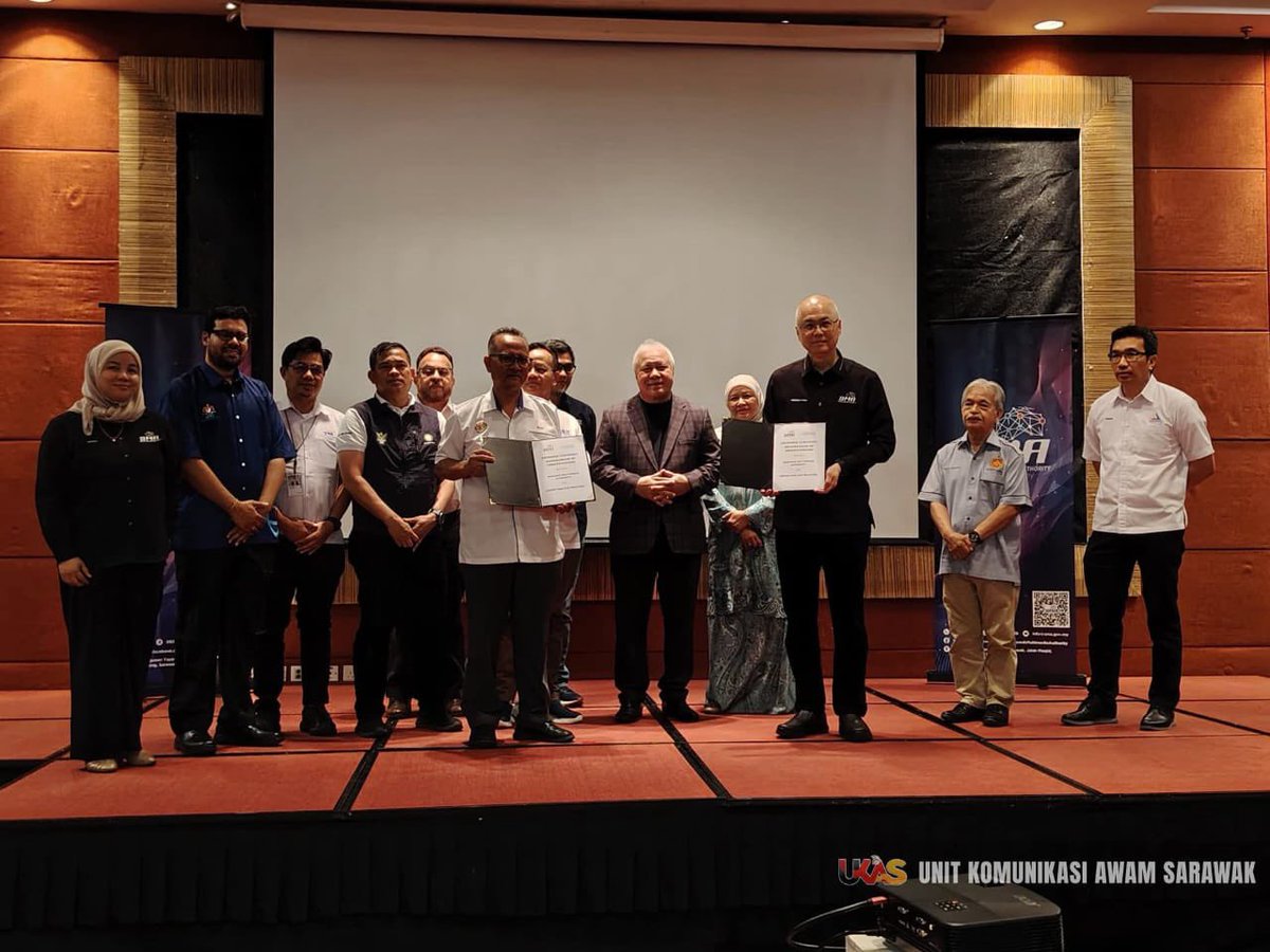 NuklearM's tweet image. 𝐌𝐨𝐔 𝐀𝐧𝐭𝐚𝐫𝐚 𝐀𝐠𝐞𝐧𝐬𝐢 𝐍𝐮𝐤𝐥𝐞𝐚𝐫 𝐌𝐚𝐥𝐚𝐲𝐬𝐢𝐚 𝐝𝐚𝐧 𝐒𝐌𝐀 𝐏𝐞𝐫𝐤𝐮𝐤𝐮𝐡 𝐊𝐞𝐫𝐣𝐚𝐬𝐚𝐦𝐚 𝐒𝐭𝐫𝐚𝐭𝐞𝐠𝐢𝐤 𝐑𝐅-𝐄𝐌𝐅 𝐝𝐢 𝐒𝐚𝐫𝐚𝐰𝐚𝐤

facebook.com/share/p/1DLTuw…

#agensinuklearmalaysia
#nuklearmalaysia
#nuklearuntukrakyat
#mosti