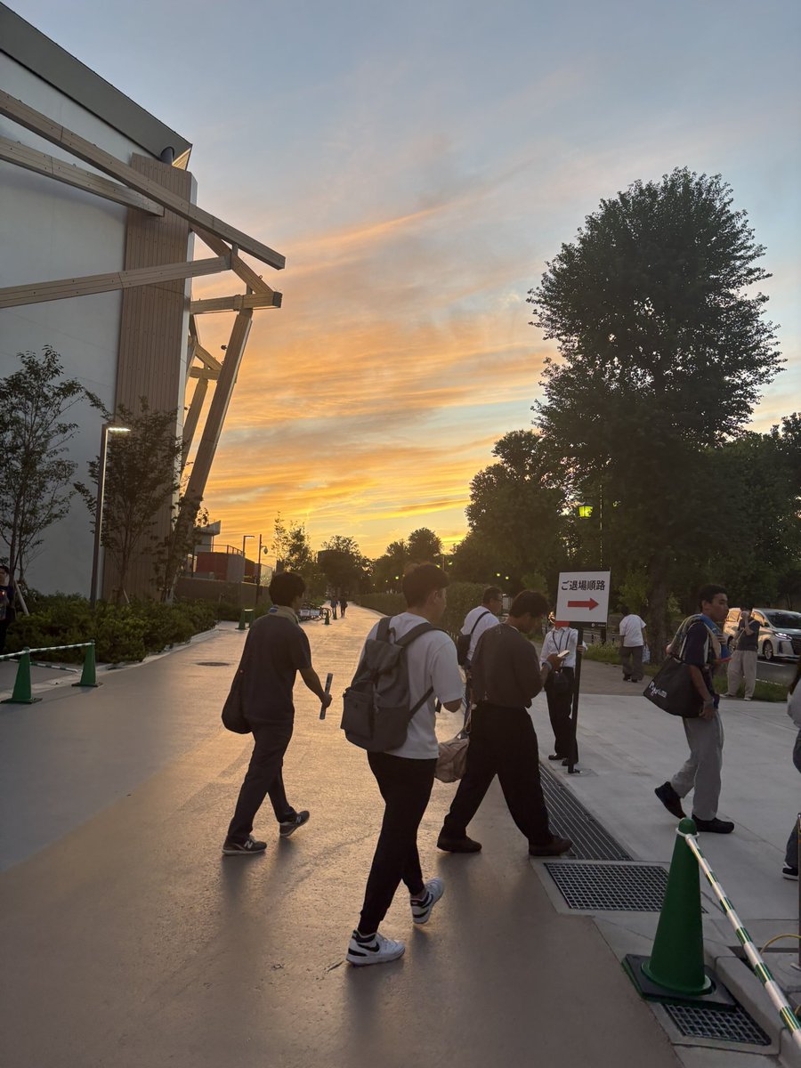 ライブ終わりの夕焼け綺麗だった