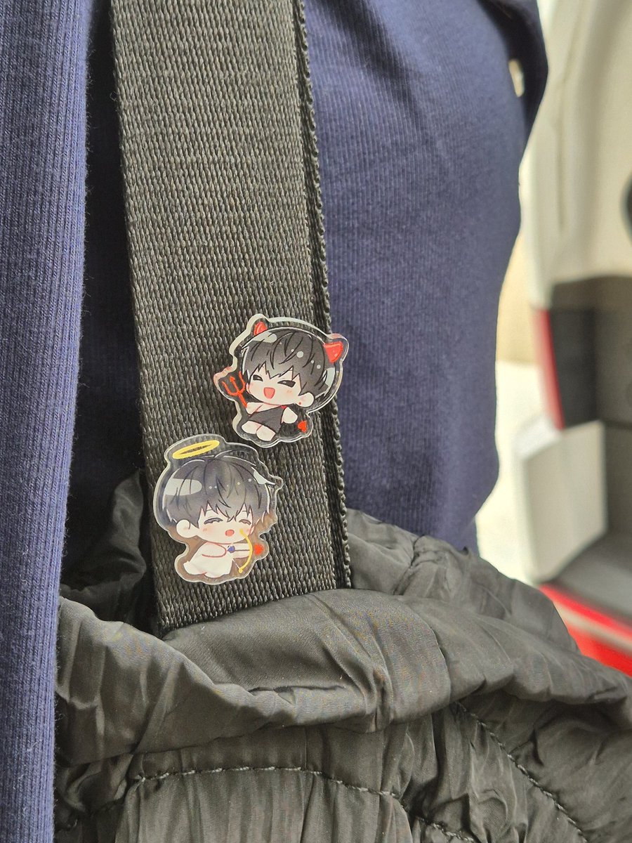 교류mt 가져간 천악윻윶 아크릴 뱃지!👼😈