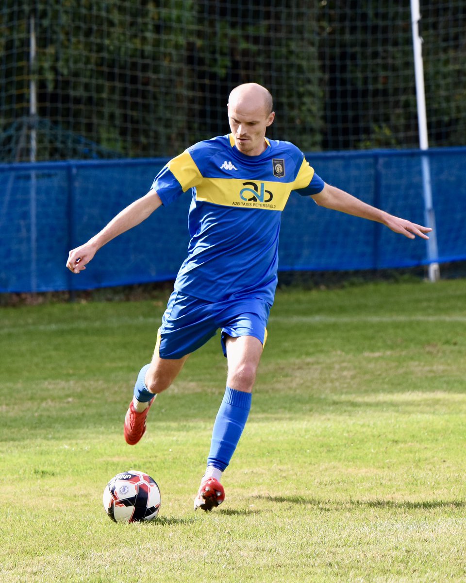👑 | 𝙎𝙋𝙀𝙀𝘿𝙔 𝙍𝙀𝘾𝙊𝙑𝙀𝙍𝙔

Everyone at the club would like to wish our very own ‘Bald Prince’ a full and speedy recovery following his injury yesterday. 💙

The whole Rams family is right behind you — get well soon, we can’t wait to see you back out on the pitch where
