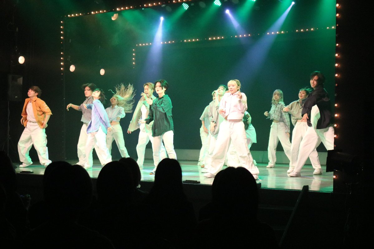 学外の劇場にてタレントアクターコースがイベント出演✊

ダンス系コースと合同で演技•歌•ダンス等のパフォーマンスを創作し、多くのお客様にご観覧いただきました🎭🎤🪩

練習や準備、フリや台詞を覚え、本番までやりきり、一回り成長しました😊

この経験を次に繋げていきます✨

#女優　#俳優