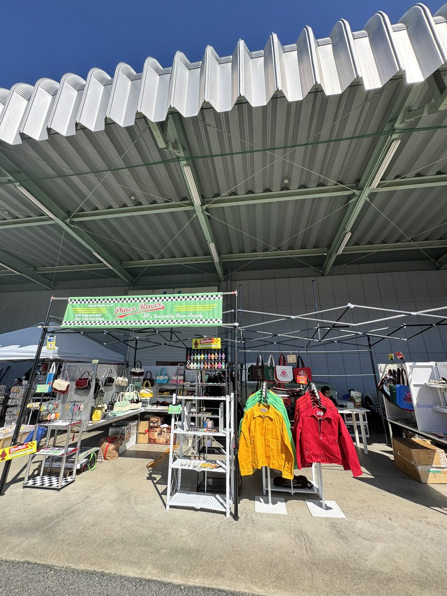 99American Cars Street出店中
初の伊勢崎!
いい天気〜☀️