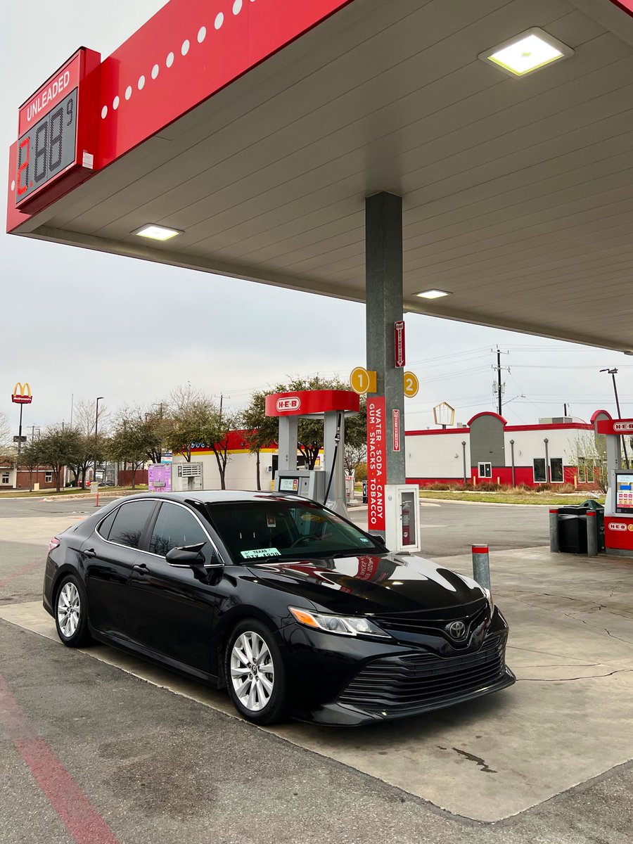 iamdhamlin's tweet photo. @tacoboutpics The Weekend 🔴 and the Daily ⚫️ https://t.co/916GpWHzOm