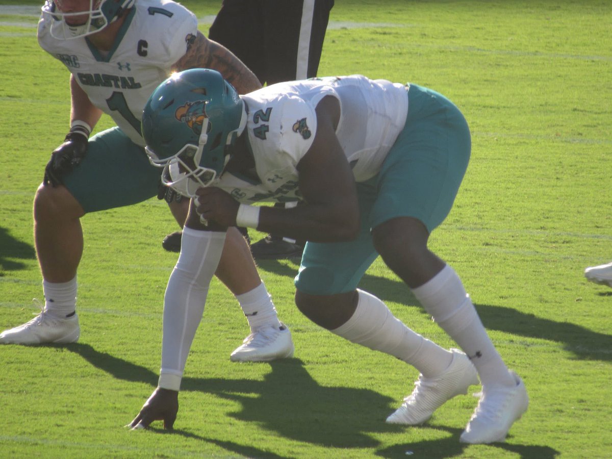 Gouge game from <a href="/ArinzeNoah/">NoahArinze</a> 4 tackles 2 sacks including the strip sack leading to the Tuddy. This defense gets after it