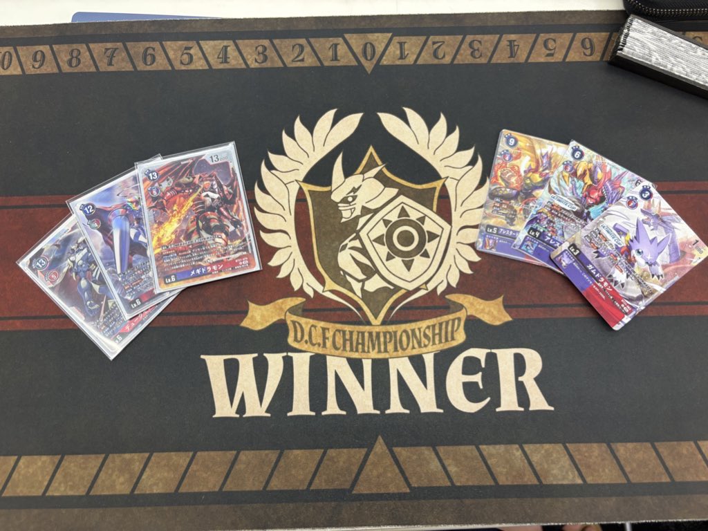 アルティメットカップ　優勝！！
使用メギドラ
1回戦目　オメガ　先　⭕️
2回戦目　ロイナ　先　⭕️
3回戦目　パペット　後　⭕️
4回戦目　ギルビート　後　⭕️
5回戦目　ウォグレ　後　⭕️
6回戦目　ロイナ　先　⭕️

公式で結果出せ良かった！
練習付き合ってくれた方ありがとうございました！！