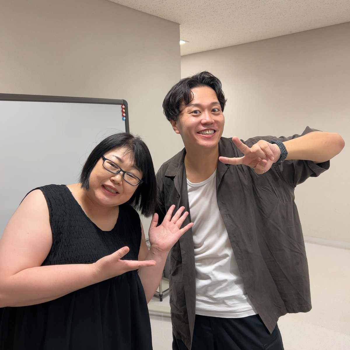 SACHI_MARUd's tweet photo. 福島SDGs未来博に
いってきました！
リトル清宮こと
ジャンさんの応援！
ちょっとだけ急遽
さちまるもJUJUしてきた！😆
ペンギンナッツさん最高✨‼️
エハラマサヒロさんにも会えた！
どんなお客さんにも神対応！
優しい方でしたよーう！
ありがとうございました！ https://t.co/VYimwSjCuX