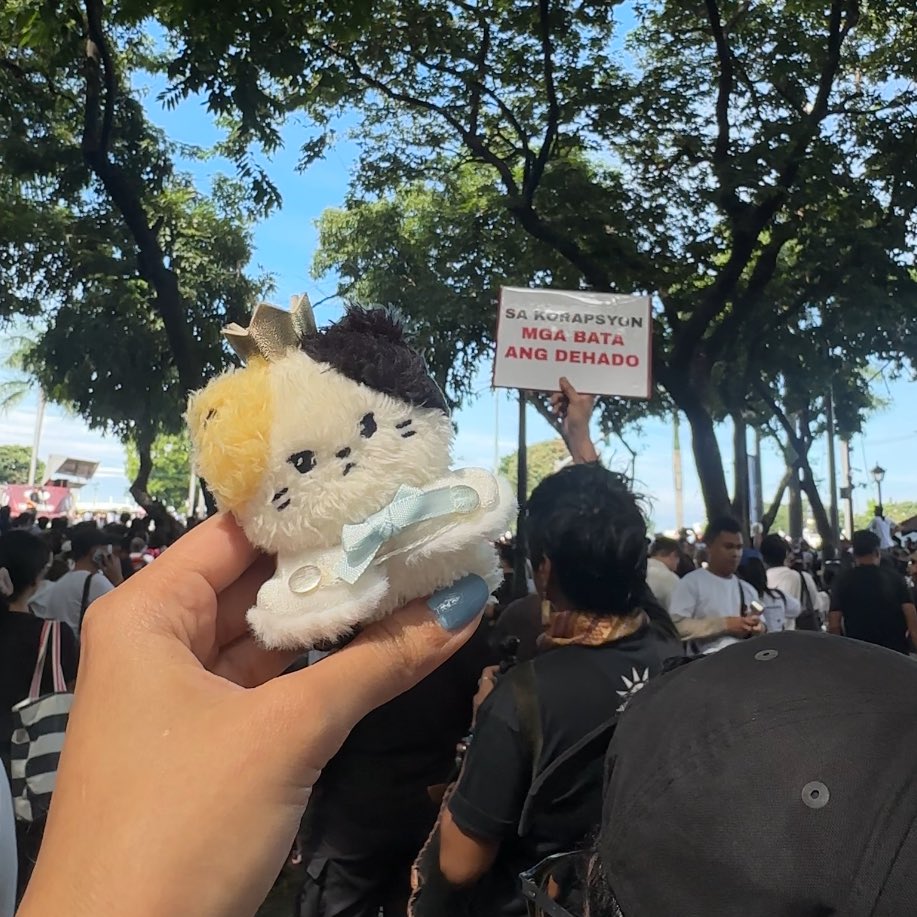 piscesb1n's tweet photo. Even rinini is mad bro. https://t.co/47bfGzPnVH