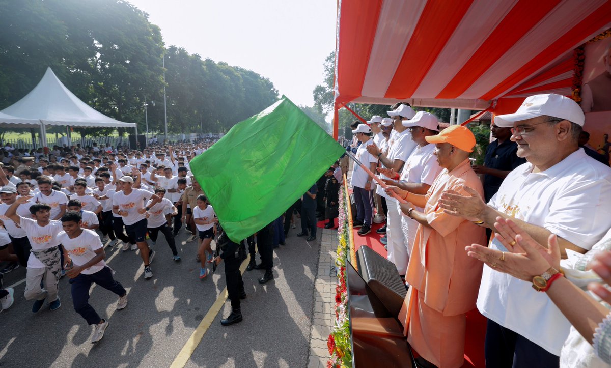 Im_Ritikaa's tweet image. स्वस्थ युवा ही है राष्ट्र की पहचान।
👉 UPBjymRunForNation
#NamoYuvaRun75
#RunForNation