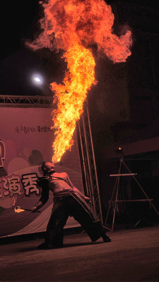 ChiHsuChen's tweet image. 20250920 即將成真火舞團《龍炎鳳舞》| 樸仔腳藝文表演秀 | 嘉義縣雙溪口石碼宮
@comingtrue_firegroup
@heyhey050897 
@marcus_fireart12270 
#lumixg9ii #lumix #firedance #firedancer #火舞 #火舞表演 #即將成真火舞團 #comingtruefiregroup #comingtrue火舞團 #樸仔腳藝文表演秀