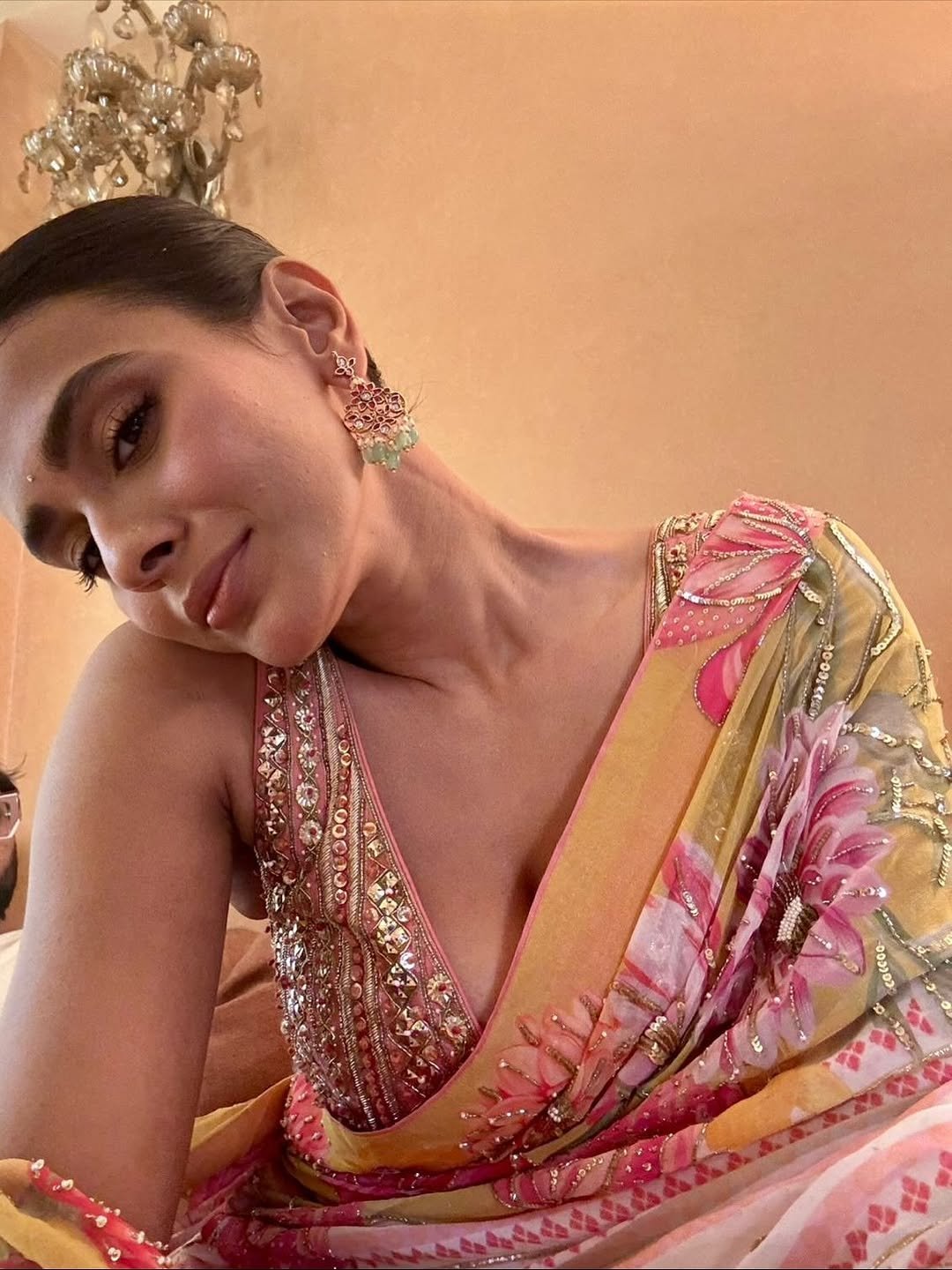 G1WHe3mbQAI34Dt?format=jpg&name=large