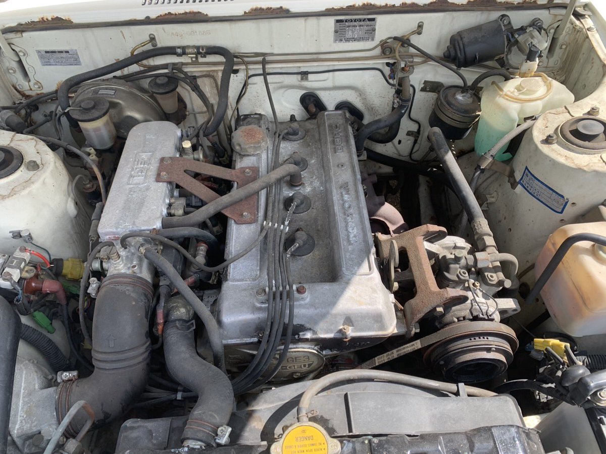 【委託販売】
車種はよくわからないけどトヨタRA45？

問い合わせは僕のプロフィール欄を熟読の上でDMお願いします。毎回同じ事を言うけど名前と予算明記で！