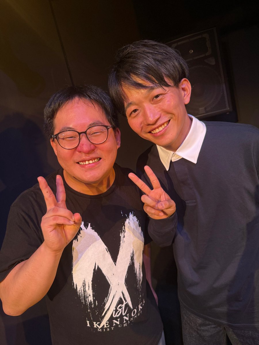 青ちゃんこと青地貴裕くん💙

青ちゃんとの再会はほんまに嬉しかった😭
メンバーの中でこのイベントが無かったらいつ会えるん!?

と思ってしまうほどに遠くに感じてて、でも青ちゃんからすると久しぶりな感じは無かったみたいやけど(笑)