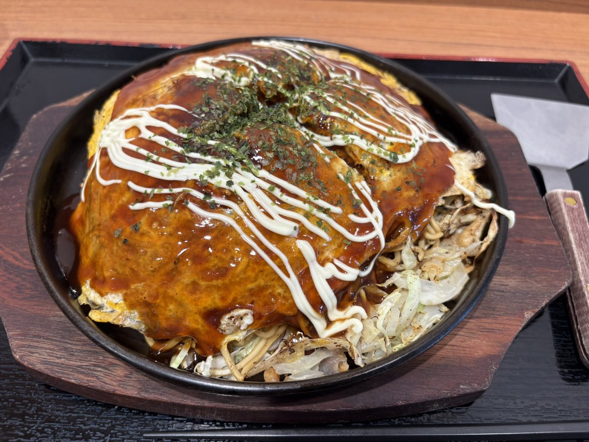 bknob9's tweet photo. 山の中走ってたら小雨にやられました
お好み焼き食べてボチボチ帰ります😄 https://t.co/M4vfj92GGv