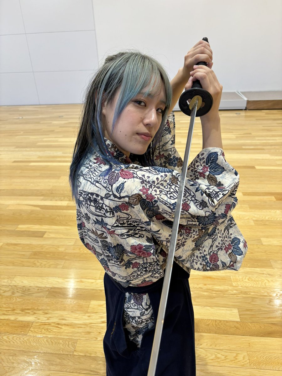 7sjjxj's tweet image. 彩葉わかなの殺陣指南に参加しました🥰前回よりは少し成長したかな☺️斬られた後にちゃんと倒れて！と推しに押されてニヤけてた🤣