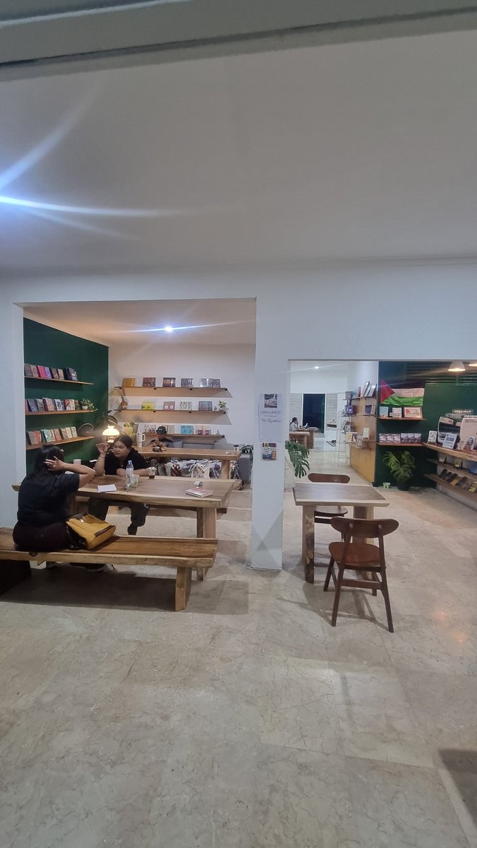 Awi Chin tweet media