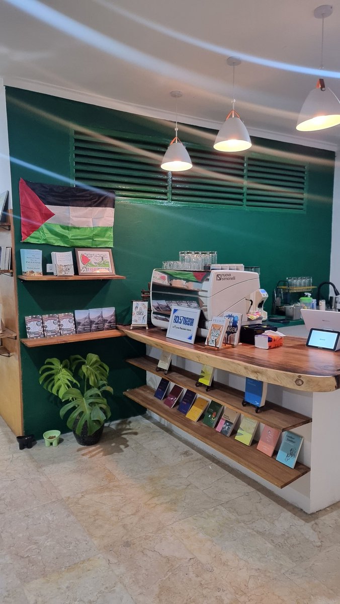 Awi Chin tweet media