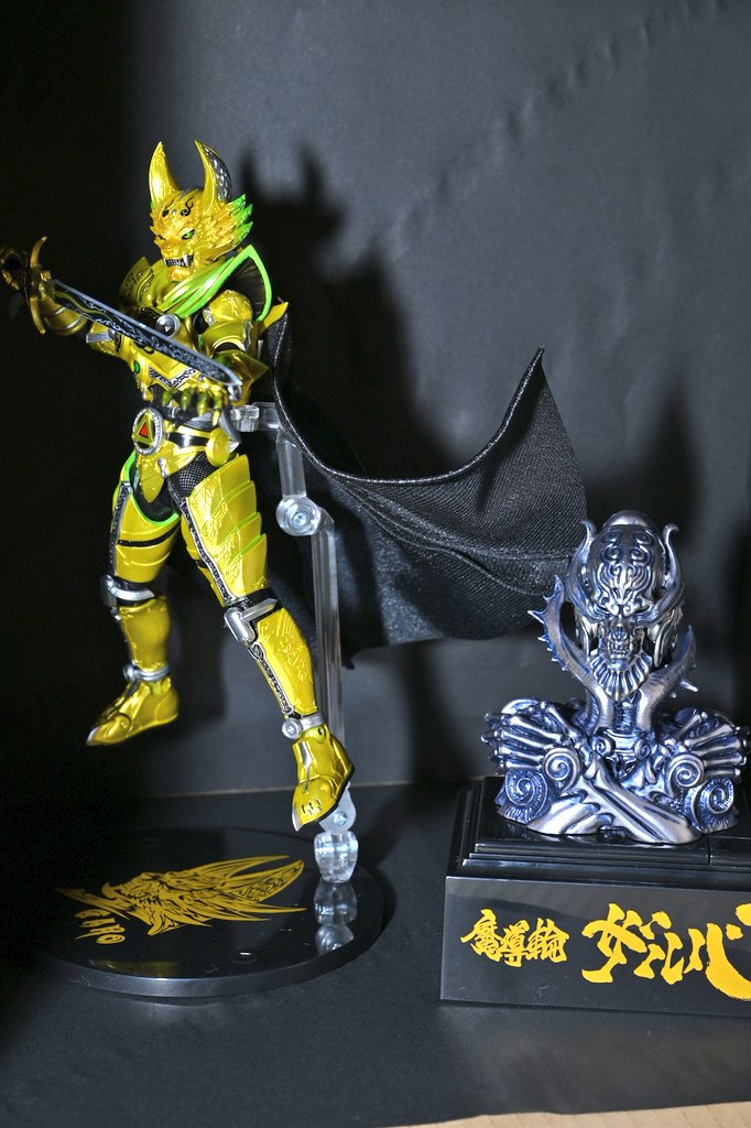 shin41863's tweet photo. TAMASHII Lab 魔導輪 ザルバ
S.H.Figuarts 真骨頂製法
黄金騎士 ガロ(冴島鋼牙)
GARO 20th Anniversary Ver.
JAP工房 魔導輪ザルバ レッドアイ ver.
ガロとザルバとザルバ レッドアイ ver.
#TAMASHIILab
#魔導輪ザルバ
#真骨彫製法
#黄金騎士ガロ冴島鋼牙
#GARO20thAnniversaryVer https://t.co/ZAKC9Hn9QI