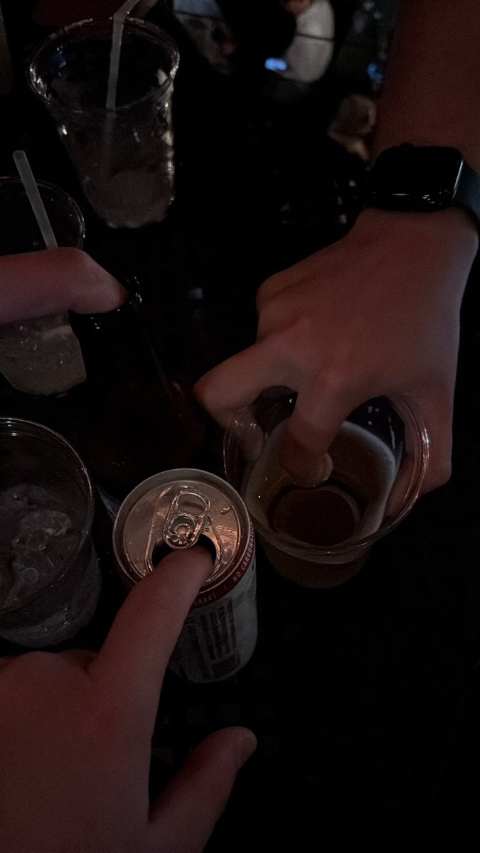 TerrySanders331's tweet image. Currently #Tappedin with @Adertitsoff1975 and a UP AND COMING UWO athlete… man I love drinking. And I’m reminiscing about Penis Breath… I miss my king😔😔