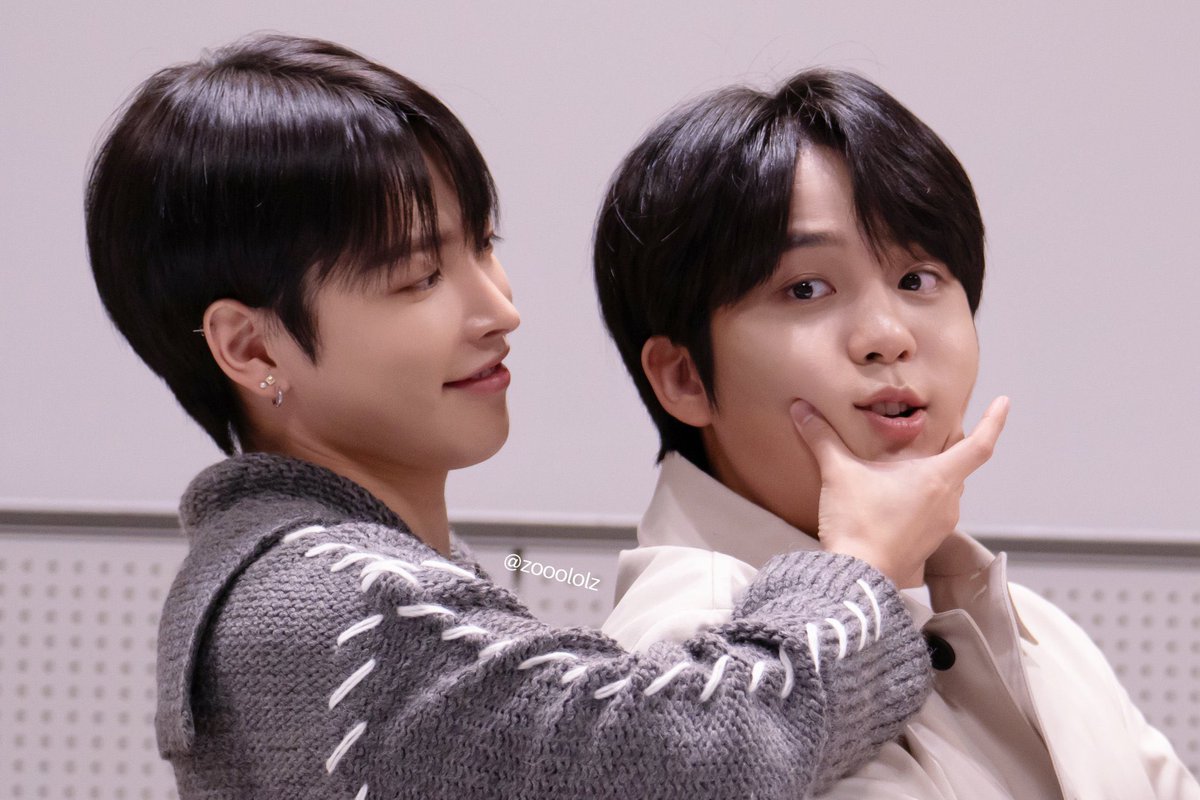 bhodduck's tweet photo. 김홍중의 권력은 이런거임…… https://t.co/b18I0R3OKU